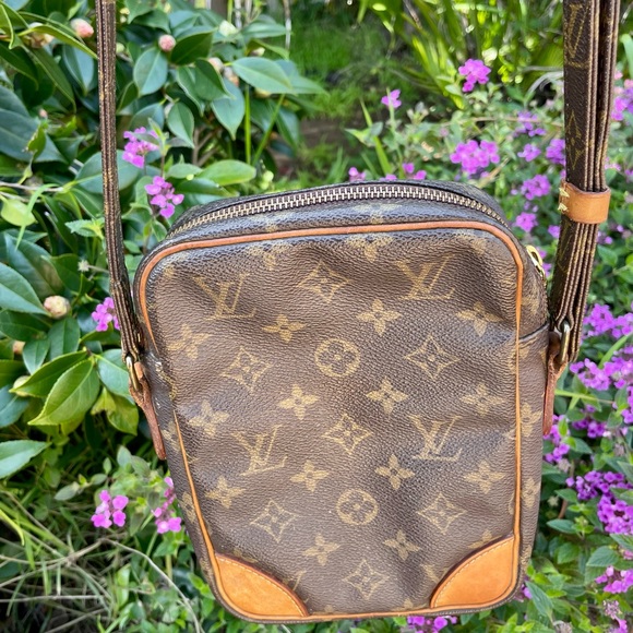 Louis Vuitton Danube Monogram Crossbody Bag Auth Serial# Date Code France - Picture 3 of 16